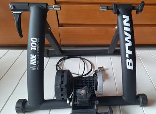 Rodillo B'Twin Ride 100 + Neumático