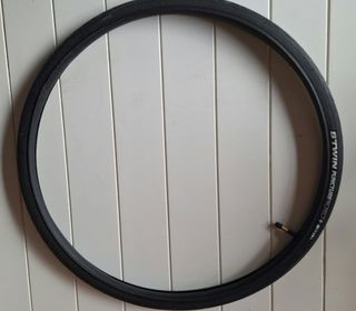 Rodillo B'Twin Ride 100 + Neumático