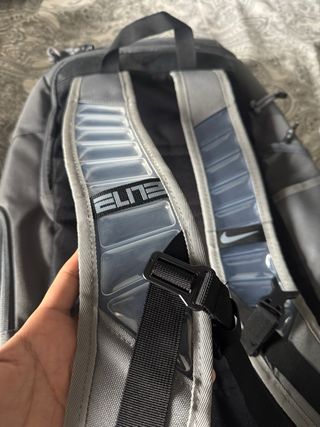 Mochila Nike Elite Gris