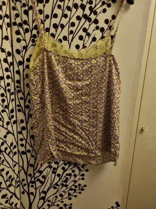 Canottiera pizzo giallo e fiori