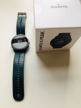 Suunto 5 Peak-GPS Doble Banda - Caja y Accesorios