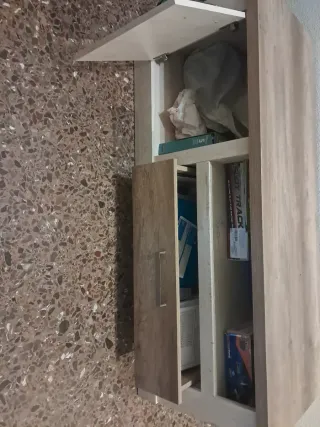 Mueble de madera para TV