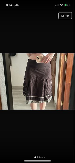 Falda midi marrón
