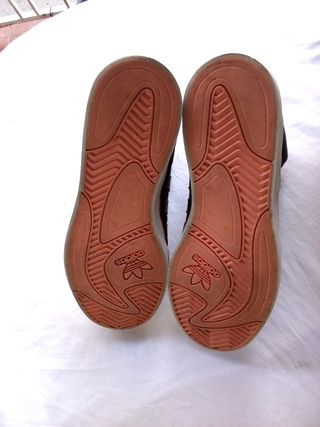 Adidas Amberlight Mujer Negro/Dorado