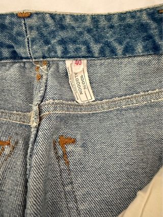 Pantalón vaquero vintage con pedrería