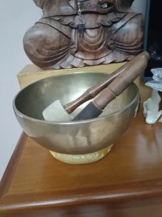 Cuenco Tibetano de 7 metales con Mazos y cojín