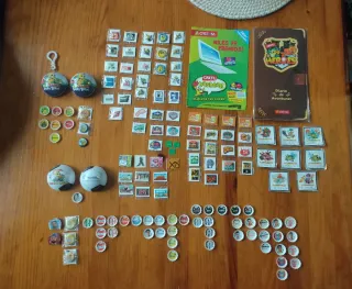 Lote Grefusa: Chapas, Cromos y Más