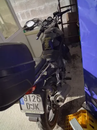 Moto Daelim Naked Negra