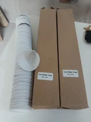 400 Vasos Cónicos Papel Agua Dispensador