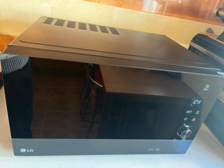 Microondas LG Smart Inverter PARA REPARAR