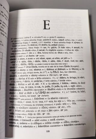 Konciza etimologia vortaro