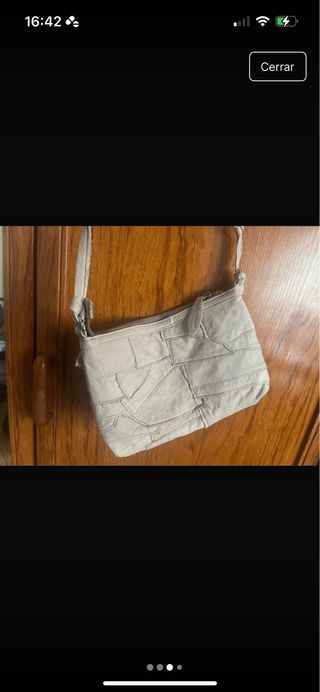 Bolso bandolera blanco con flores