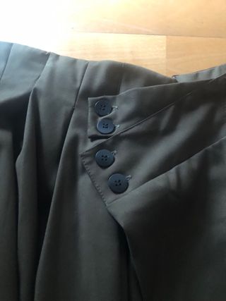 Falda asimétrica marrón