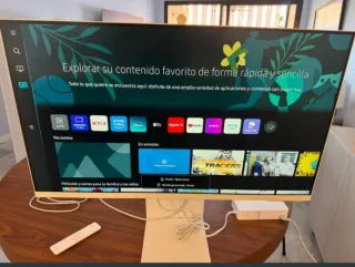 Monitor Samsung Smart TV M8 Blanco