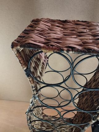 Garrafeira 12 Garrafas em Metal e Vime