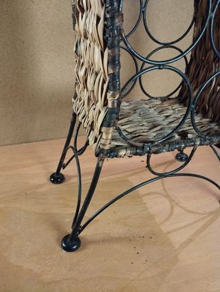 Garrafeira 12 Garrafas em Metal e Vime