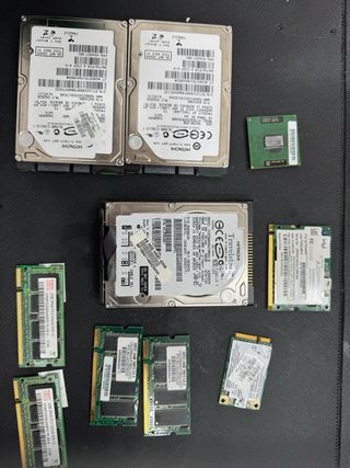 2x Hitachi HDDs + Intel CPU + RAM + WiFi