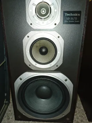 Altavoces Technics SB-3670