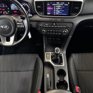 Kia Sportage 1.6 MHEV Business 100kW (136CV) 4x2