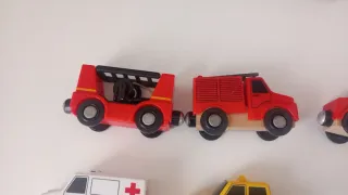 Colección 9 coches madera (2 remolques)