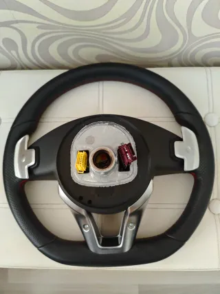 Volante Mercedes Costuras Rojas