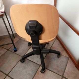 Sedia in legno per ufficio tecnico