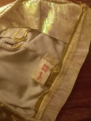 Chaqueta Sindy Dorada y Blanca