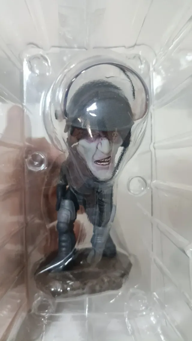 Figura The Walking Dead Riot Walker