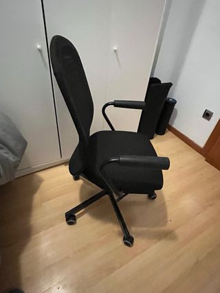 Silla de escritorio ajustable negra