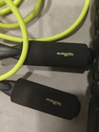 Manubri da 1,5 kg, rullo massaggio e corda per saltare