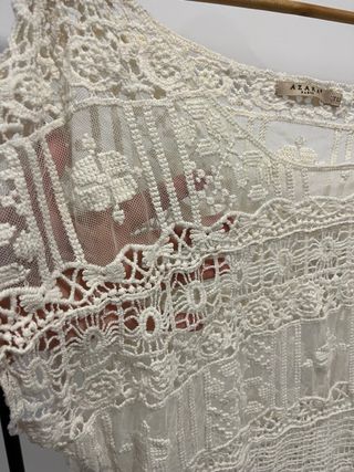 Blusa de renda transparente