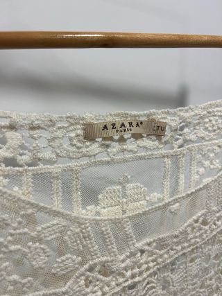 Blusa de renda transparente