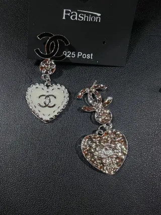 Pendientes Corazón Chanel Oro Blanco