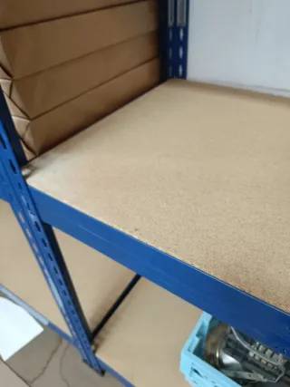 Estantería de almacenaje azul y marrón