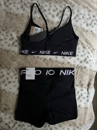Conjunto Deportivo Nike Negro Mujer XS