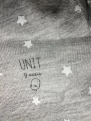 Saco de bebé blanco con capucha