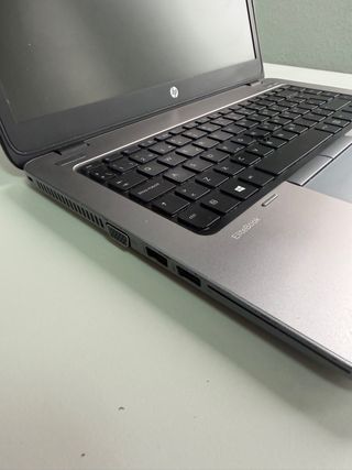HP EliteBook Portátil Plata y Negro