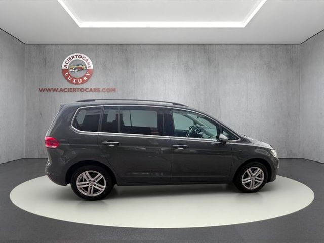 Volkswagen Touran Advance (2020)