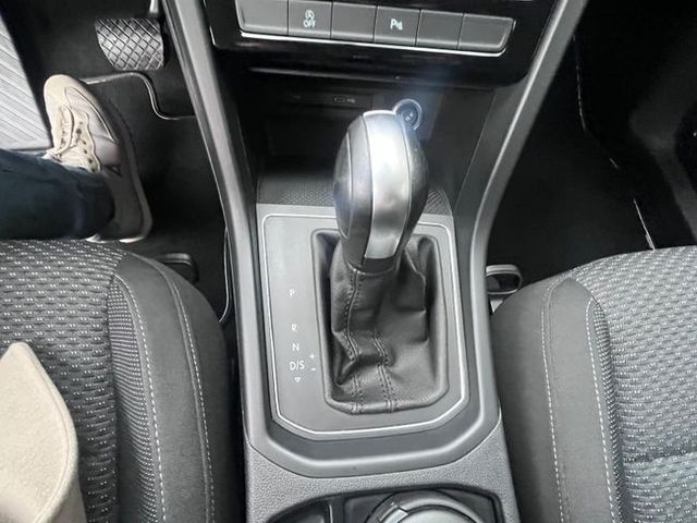 Volkswagen Touran Advance (2020)