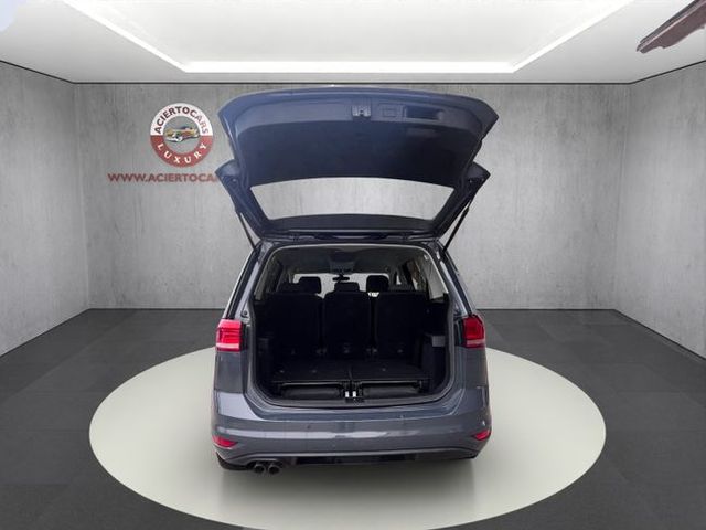 Volkswagen Touran Advance (2020)