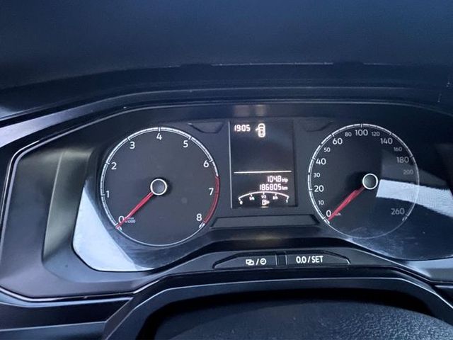 Volkswagen Polo Advance (2017)