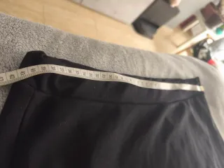 Falda negra con encaje