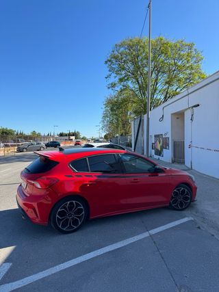 Ford Focus 2020 st line