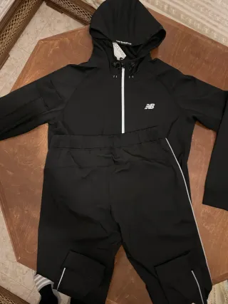 Conjunto deportivo New Balance negro