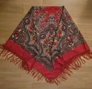 Mantón grande tradicional estampado