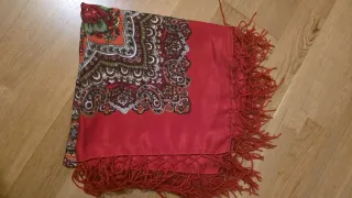 Mantón grande tradicional estampado