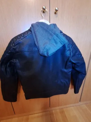 Chaqueta niño imitación cuero negra