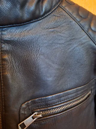 Chaqueta niño imitación cuero negra