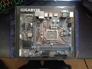 Gigabyte H410M S2H V3 Placa Base