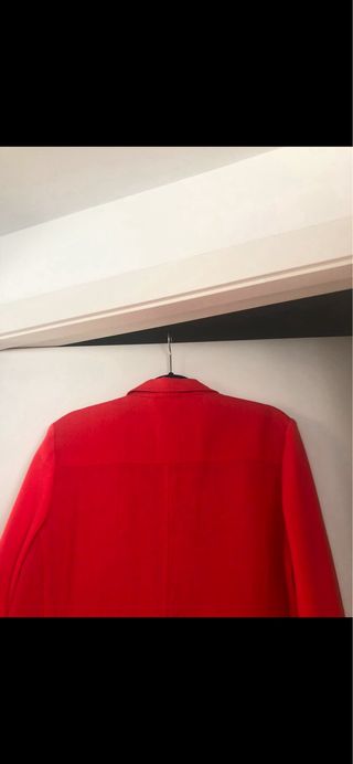 Chaqueta larga de lino roja